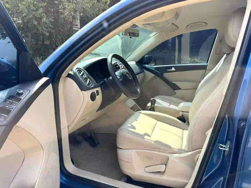 Volkswagen Tiguan Manual 1.8T 3