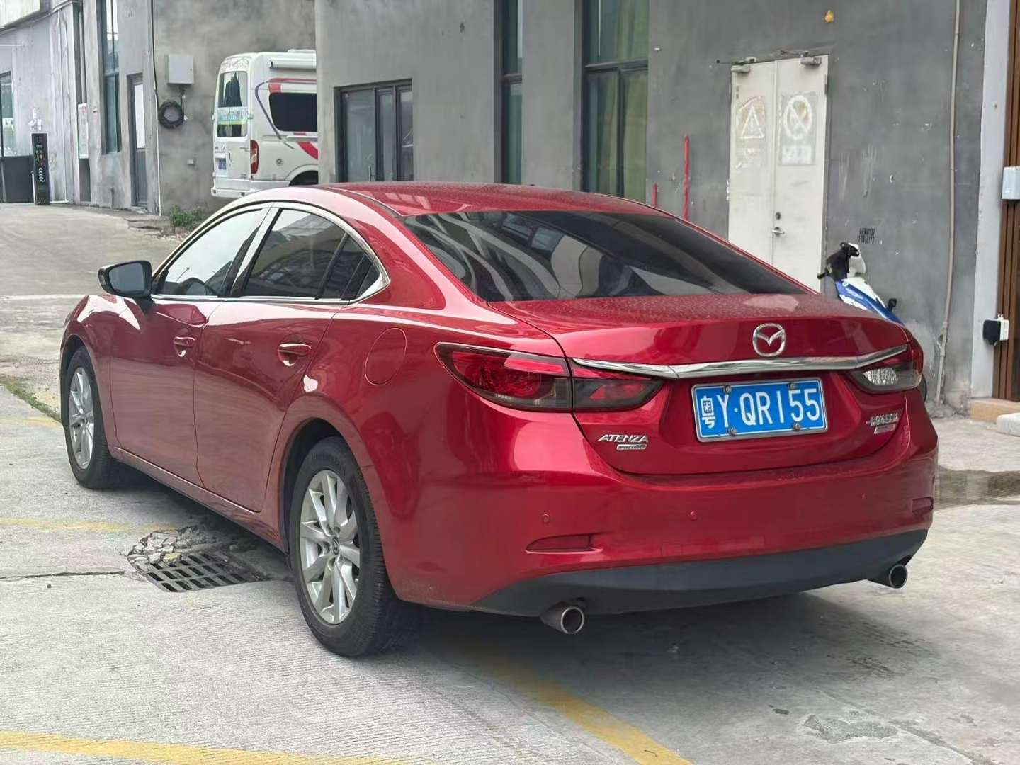 Mazda Atenza 2.0 Automatic Sunroof Skyactiv Luxury 4
