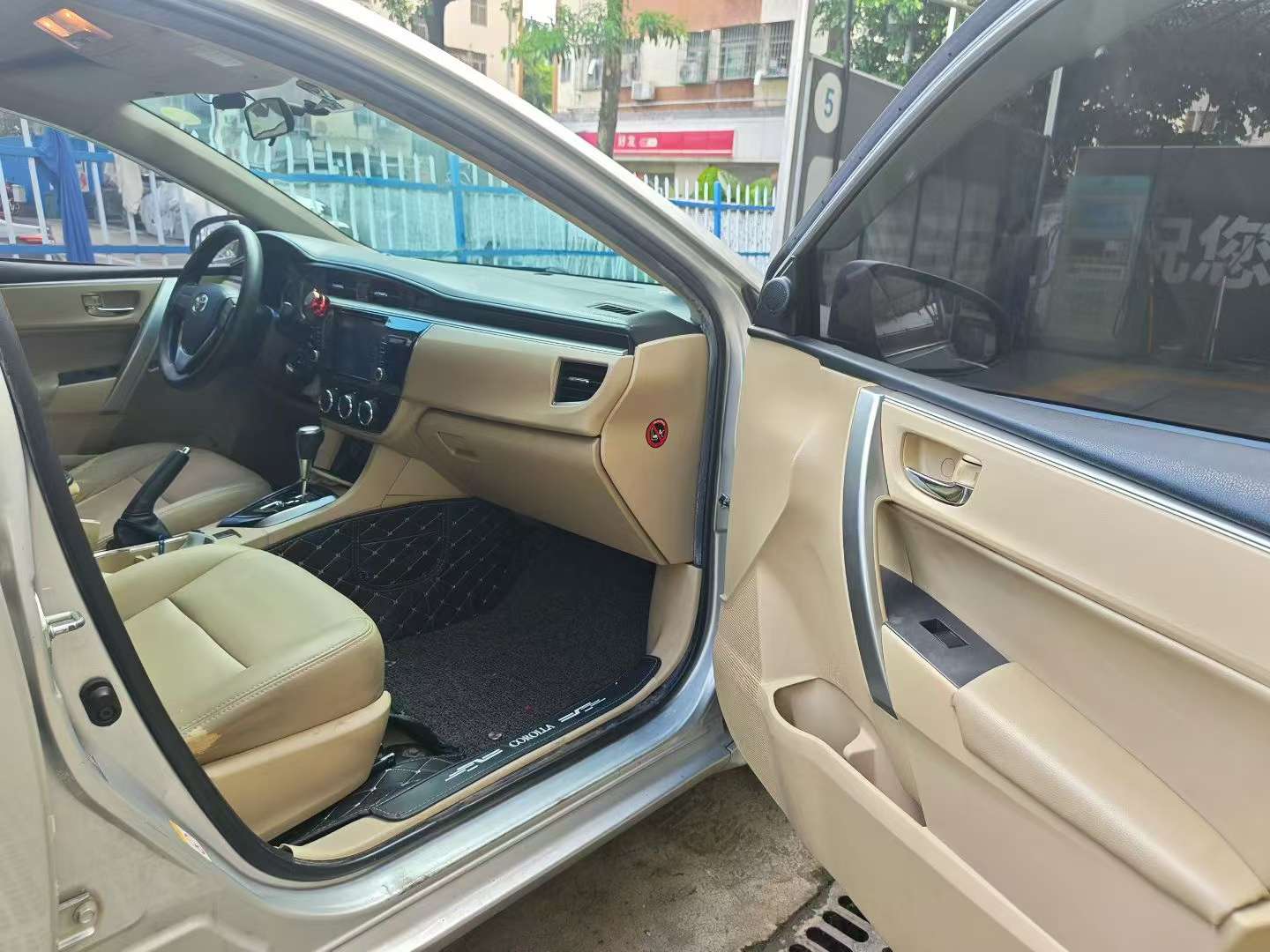 Toyota Corolla 1.6L CVT GL 6