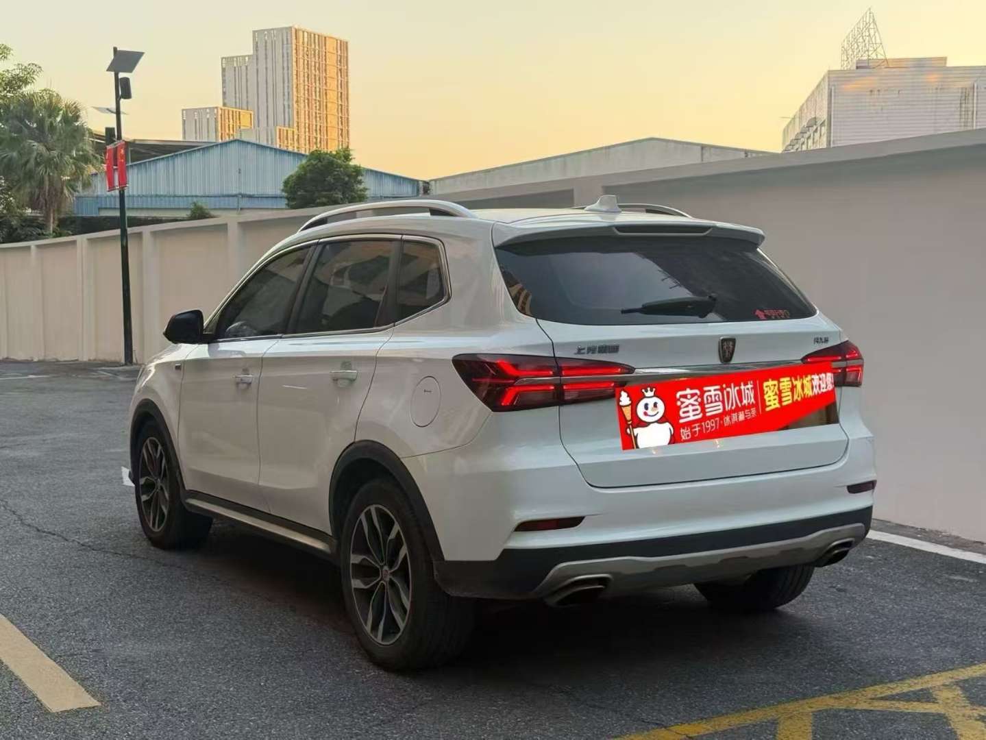 Roewe RX5 30T AWD Zhi Zun 2.0T 3