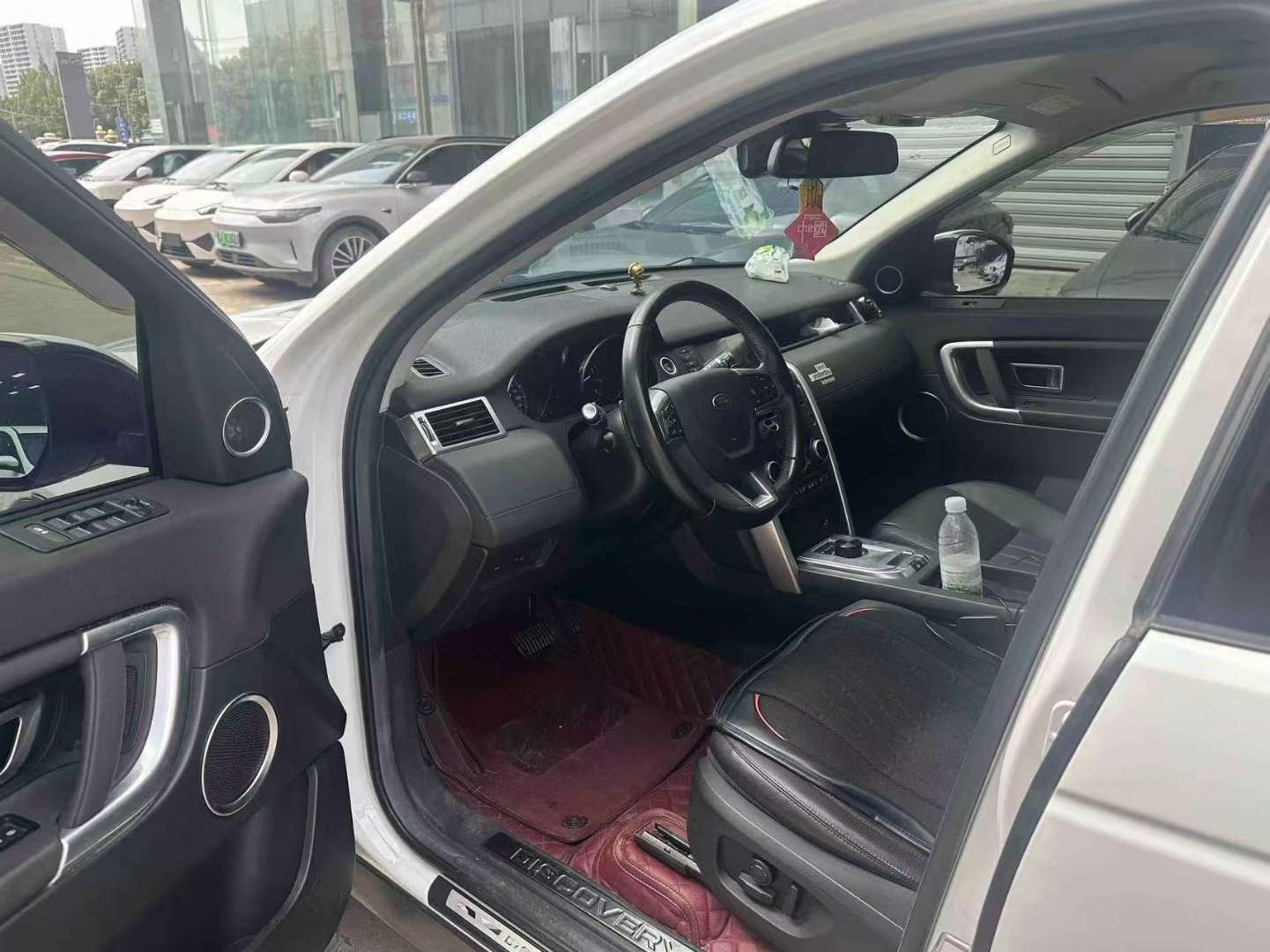 Land Rover Discovery Sport 2.0T SE 5