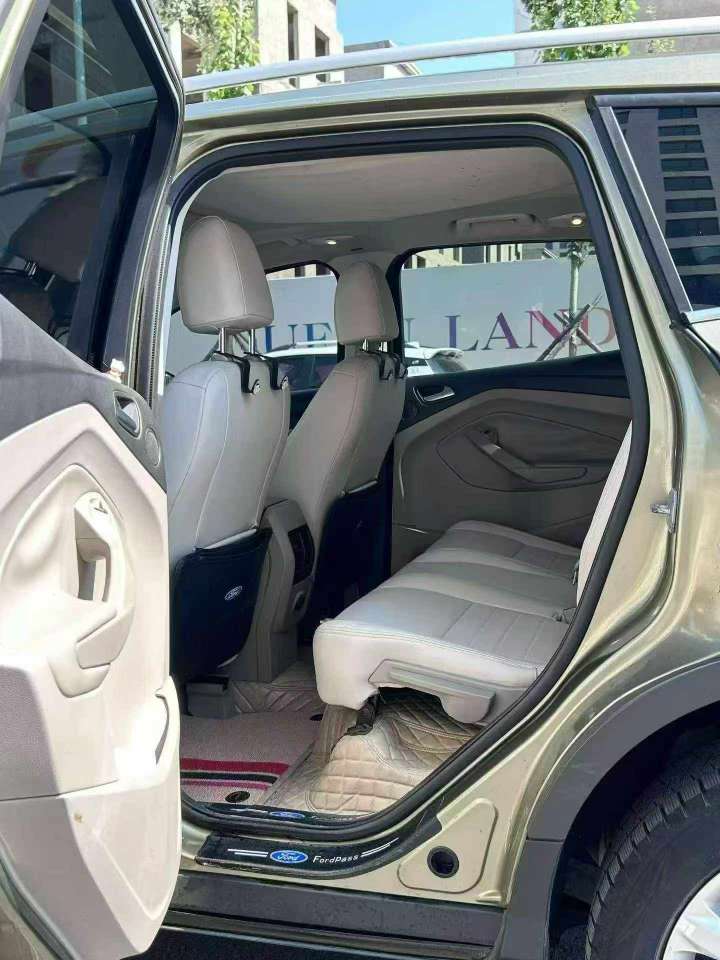 Ford Kuga 2.0T AWD Premium 5