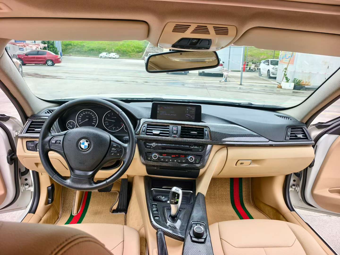 BMW 3 Series 320Li 9