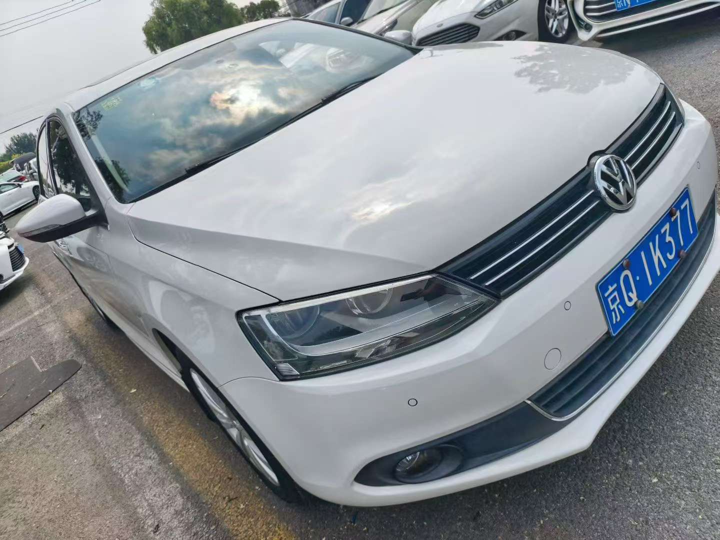 Volkswagen Sagitar 1.4T Sunroof