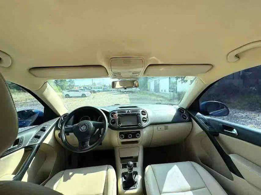 Volkswagen Tiguan Manual 1.8T 5