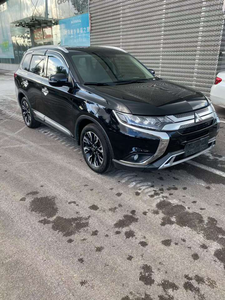 Mitsubishi Outlander 2.4L AWD Automatic 2