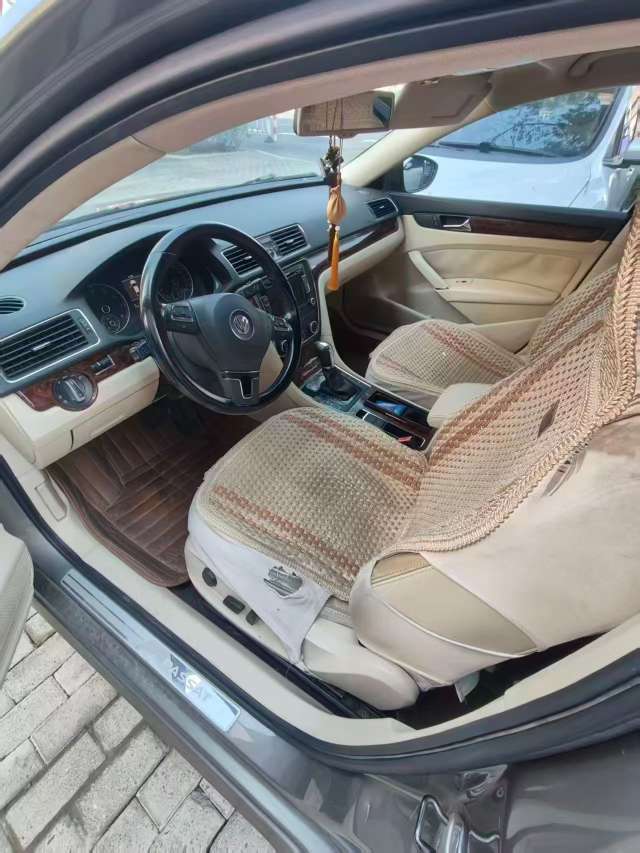 Volkswagen Santana 2.0T Automatic Sunroof 4