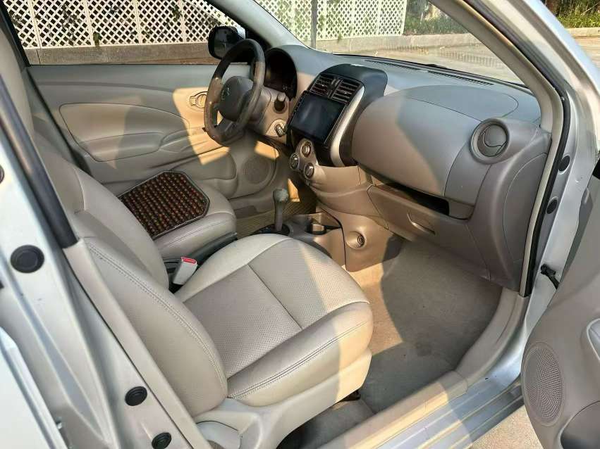 Nissan Sunny 2014 1.5 CVT Comfort 5