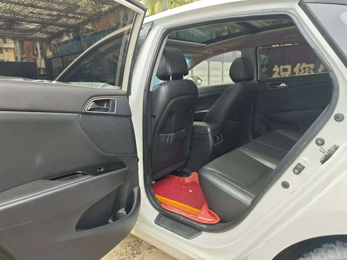 Hyundai Mistra 1.8L Automatic Premium DLX 5