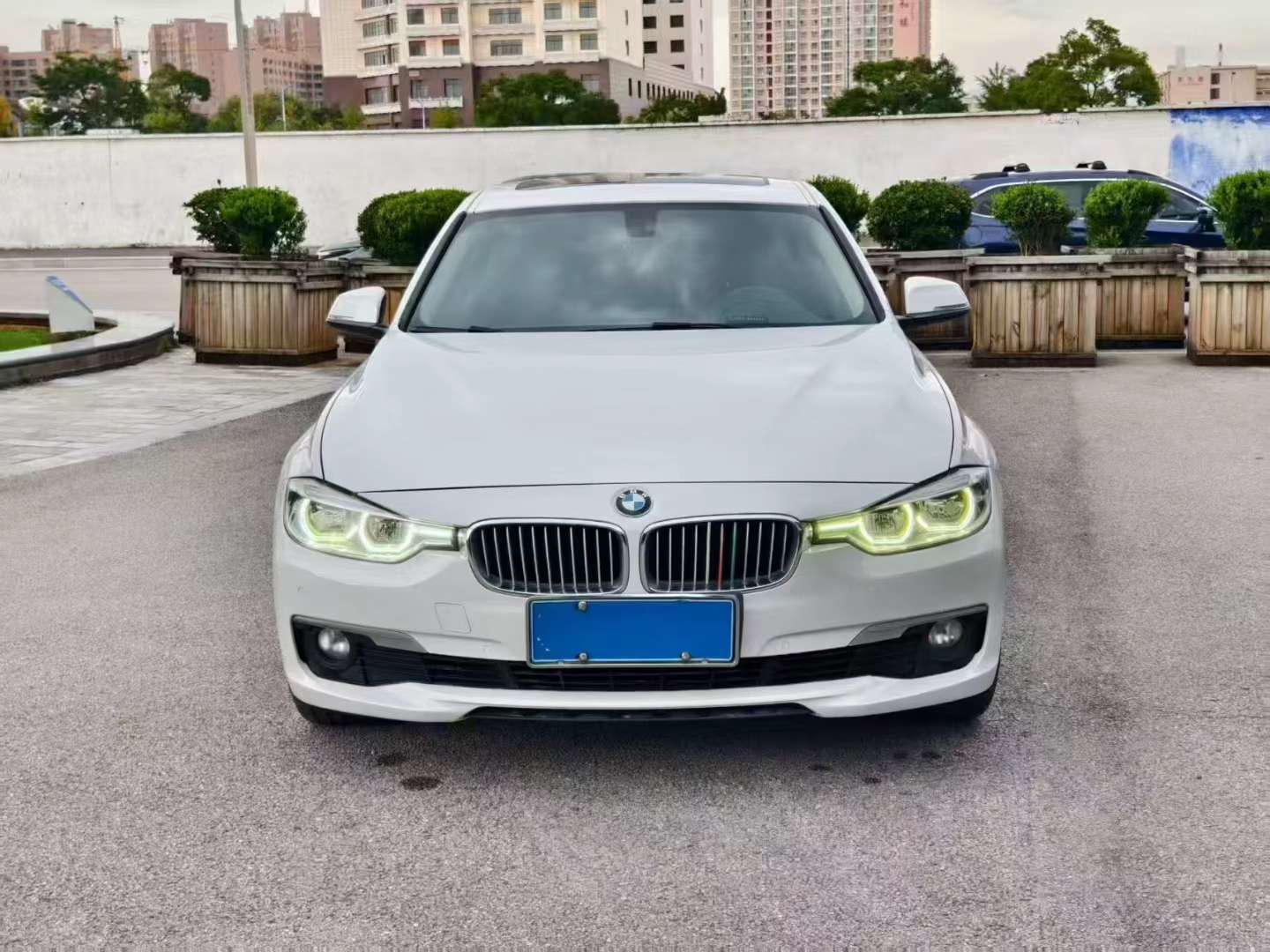 BMW 3 Series 2018 320Li Long Wheelbase Fashion Edition 2