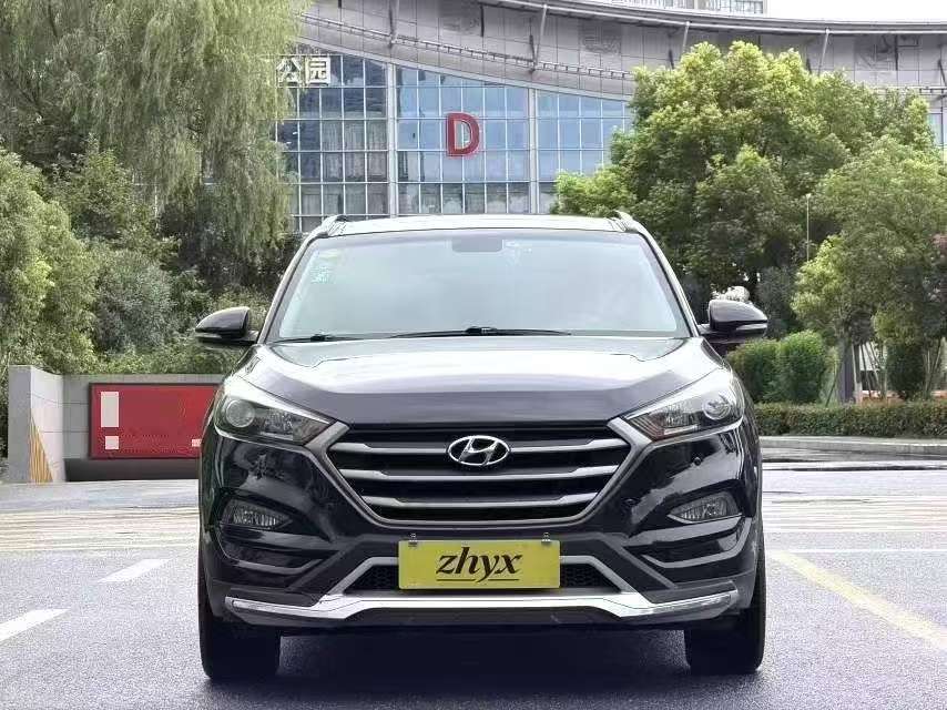 Hyundai Tucson 1.6T 2WD 15th Anniversary Special Edition 2