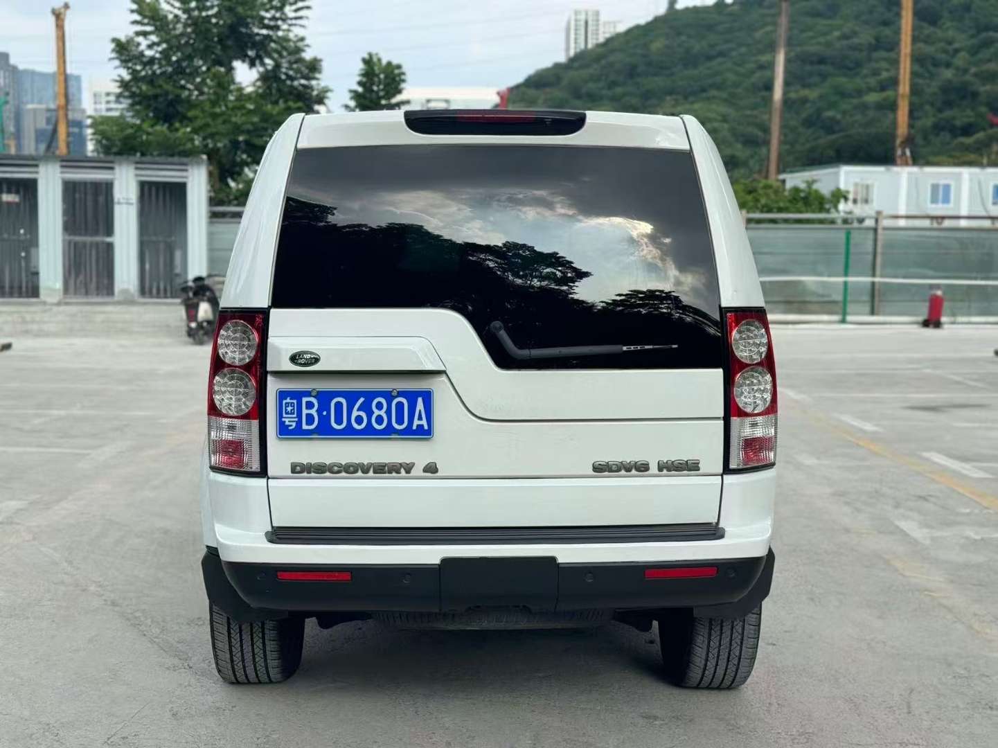 Land Rover Discovery 4 3.0T 4WD 7-Seater HSE Diesel Edition 3