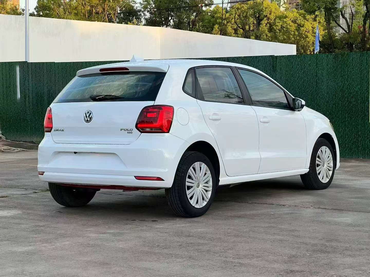 Volkswagen Polo 1.6L Automatic High Spec 7