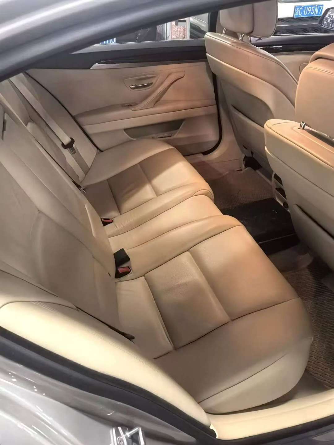 BMW 5 Series 2012 525Li Luxury 6