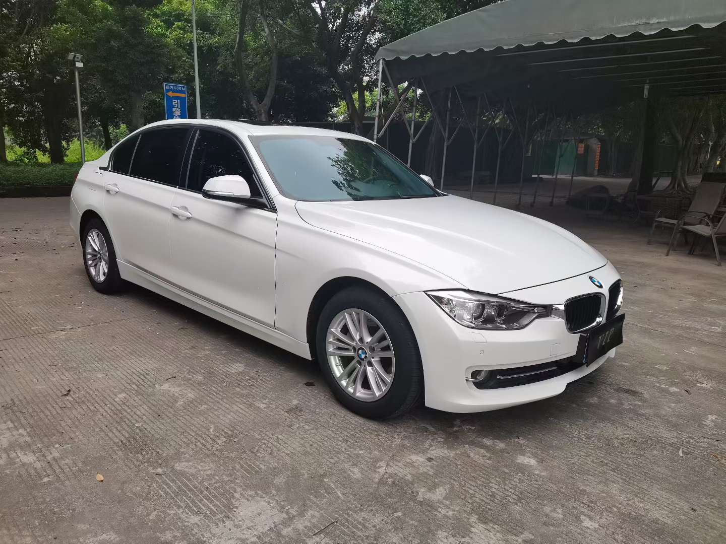 BMW 3 Series 316Li 3
