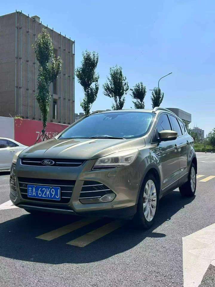 Ford Kuga 2.0T AWD Premium