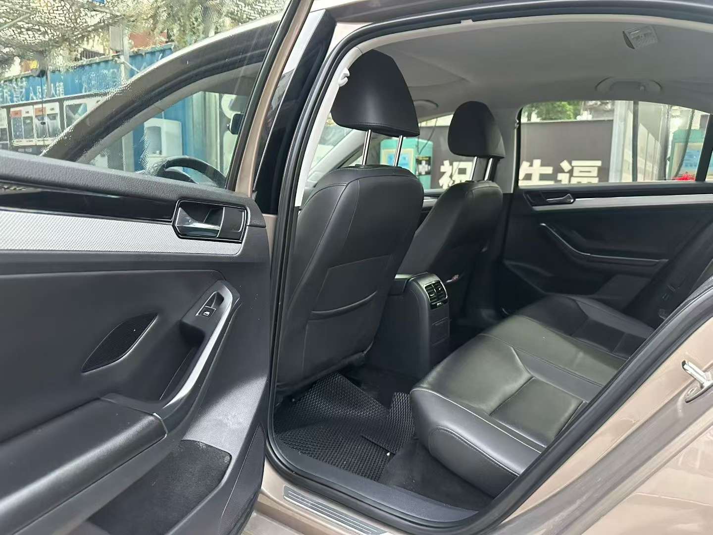 Volkswagen Sagitar 230TSI Automatic Comfort 5