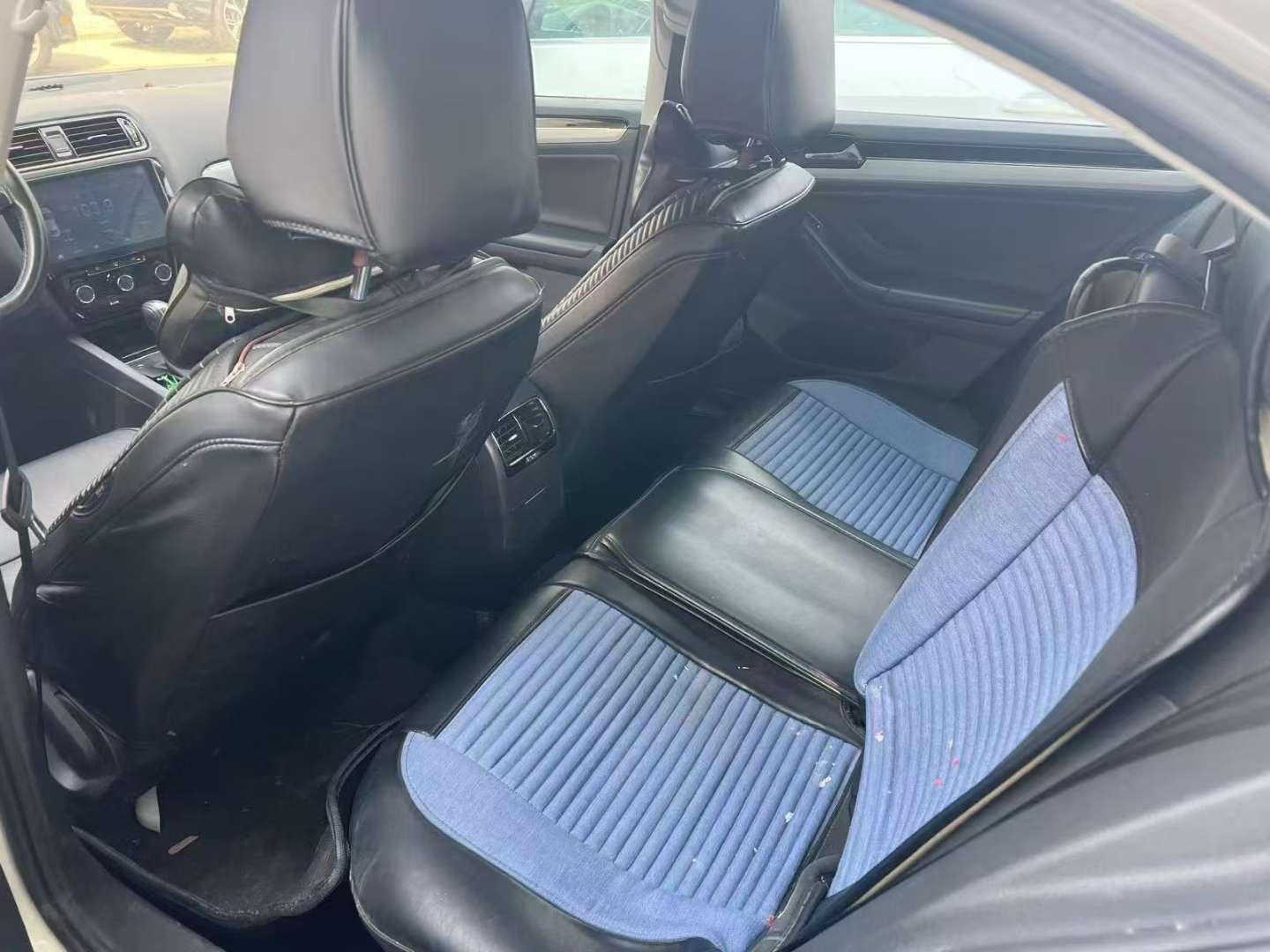 Volkswagen Sagitar 4