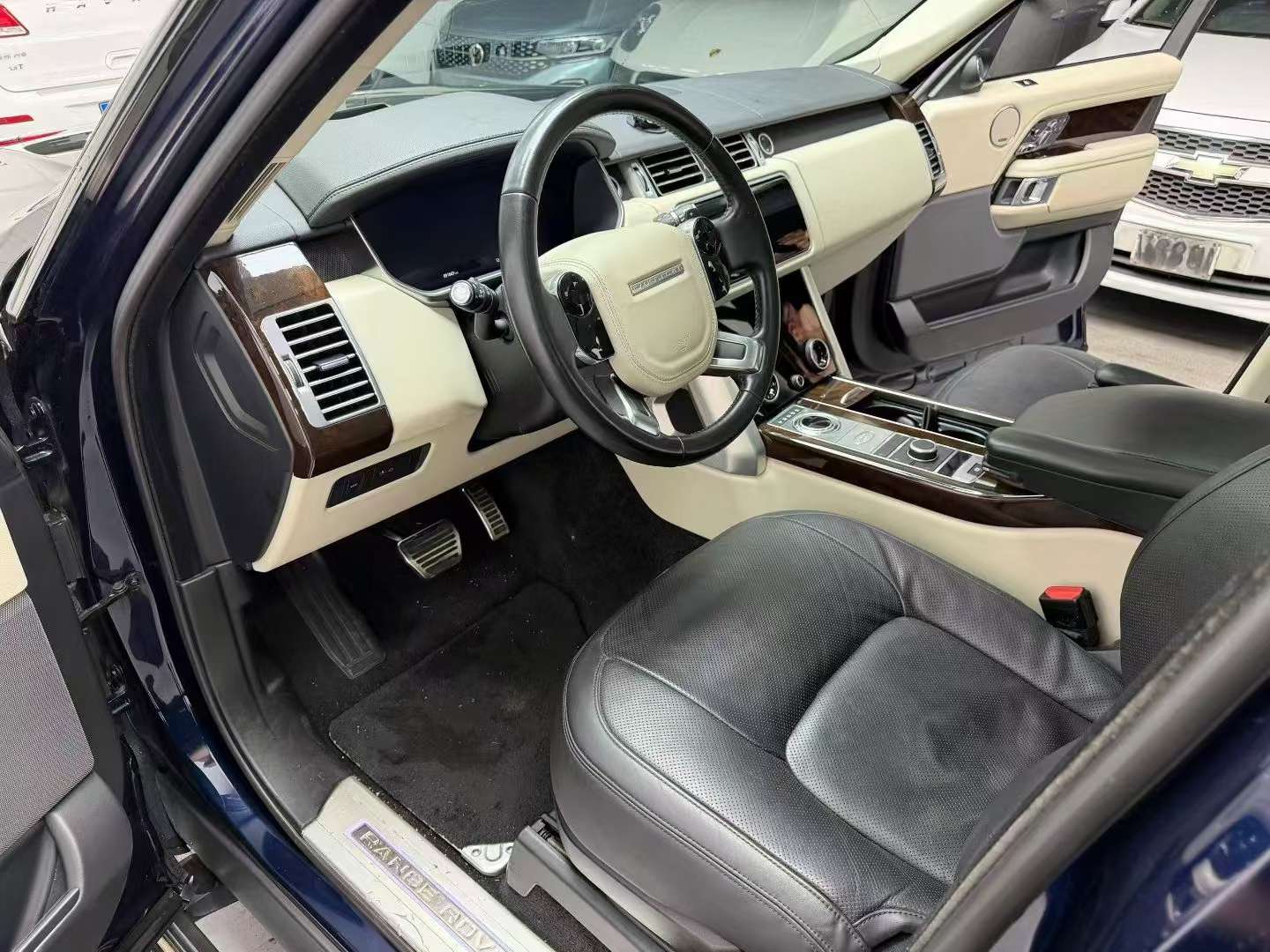 Land Rover Range Rover 7