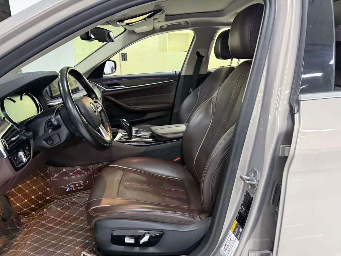 BMW 5 Series 2019 530Le Luxury Edition 2.0T 7