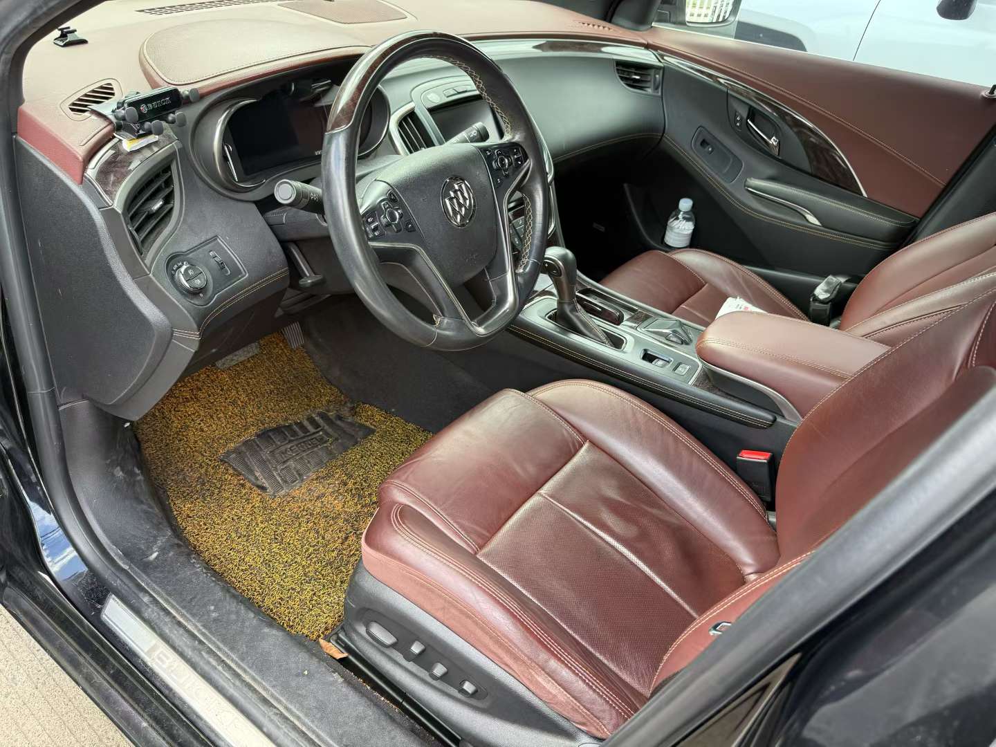 Buick LaCrosse 2.0T High Trim 3