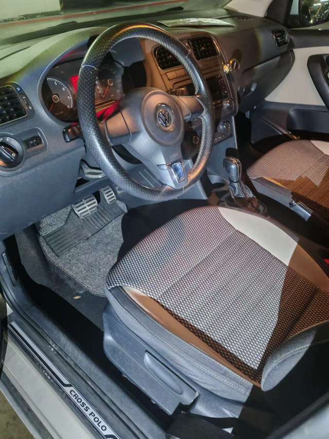 Volkswagen Polo 1.6Cross 3