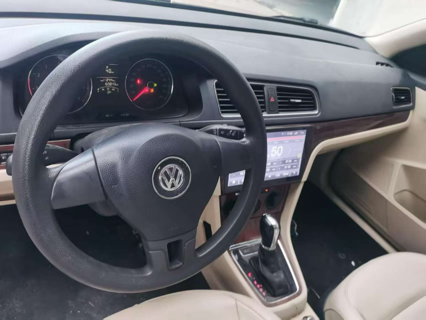 Volkswagen Lavida 1.4T Automatic 4