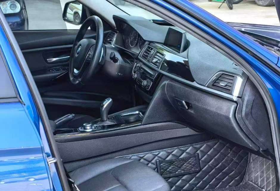 BMW 3 Series 320Li M Sport 6