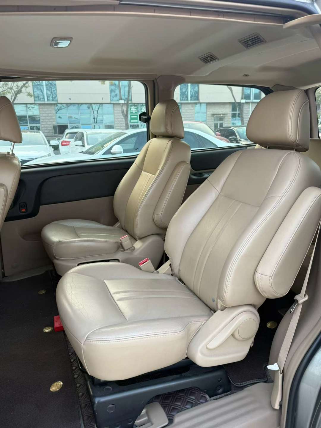 Buick GL8 Executive Edition 8