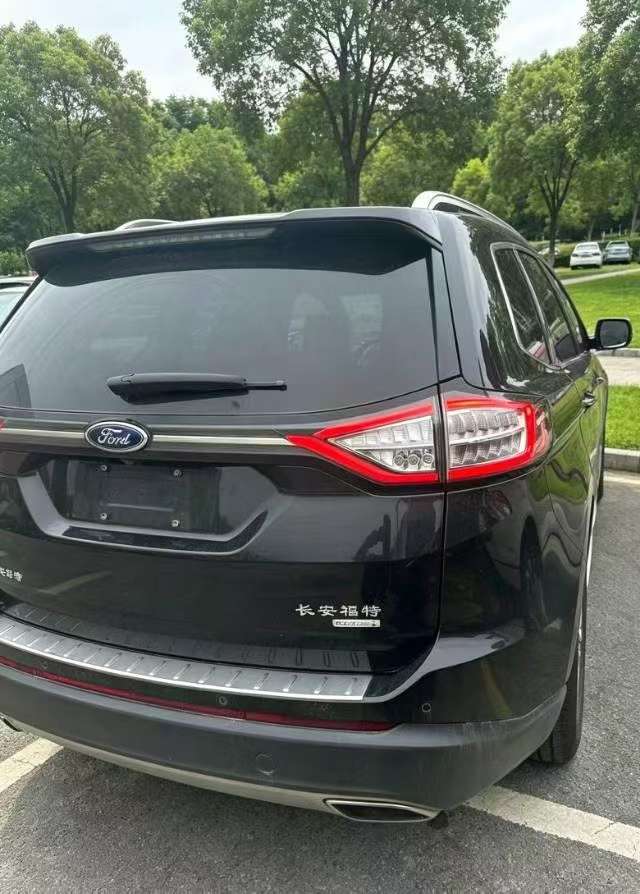Ford Edge 2.0T 245HP FWD Luxury 4