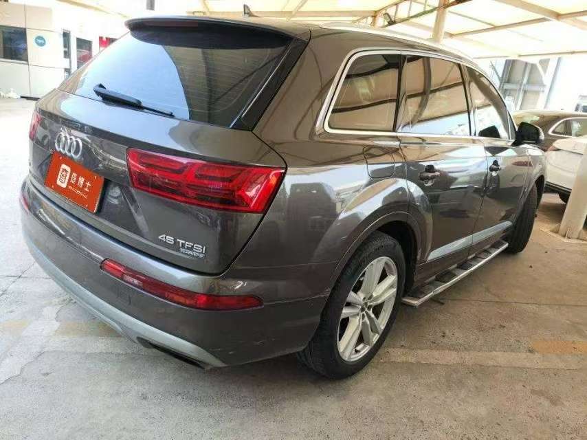 Audi Q7 3