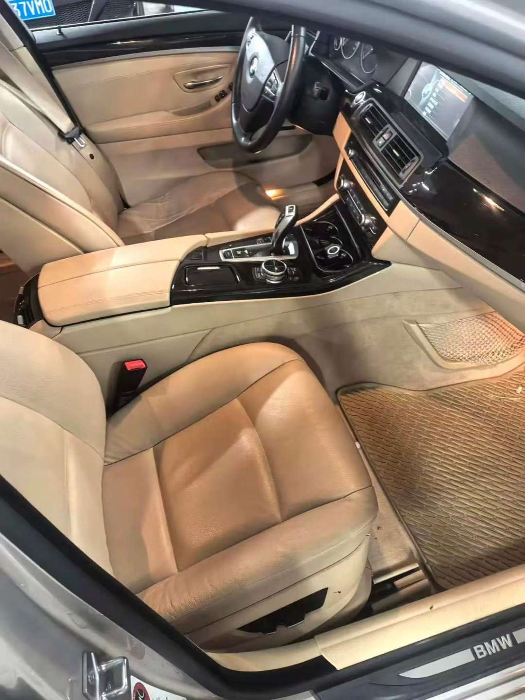 BMW 5 Series 2012 525Li Luxury 7