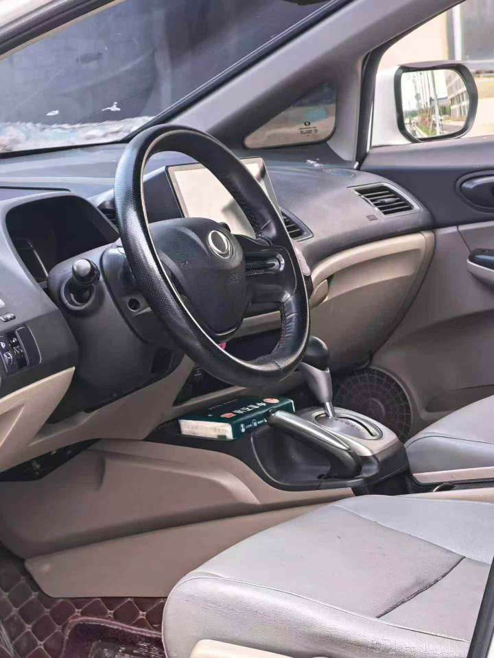Honda Ciimo 2014 1.8L Automatic 5
