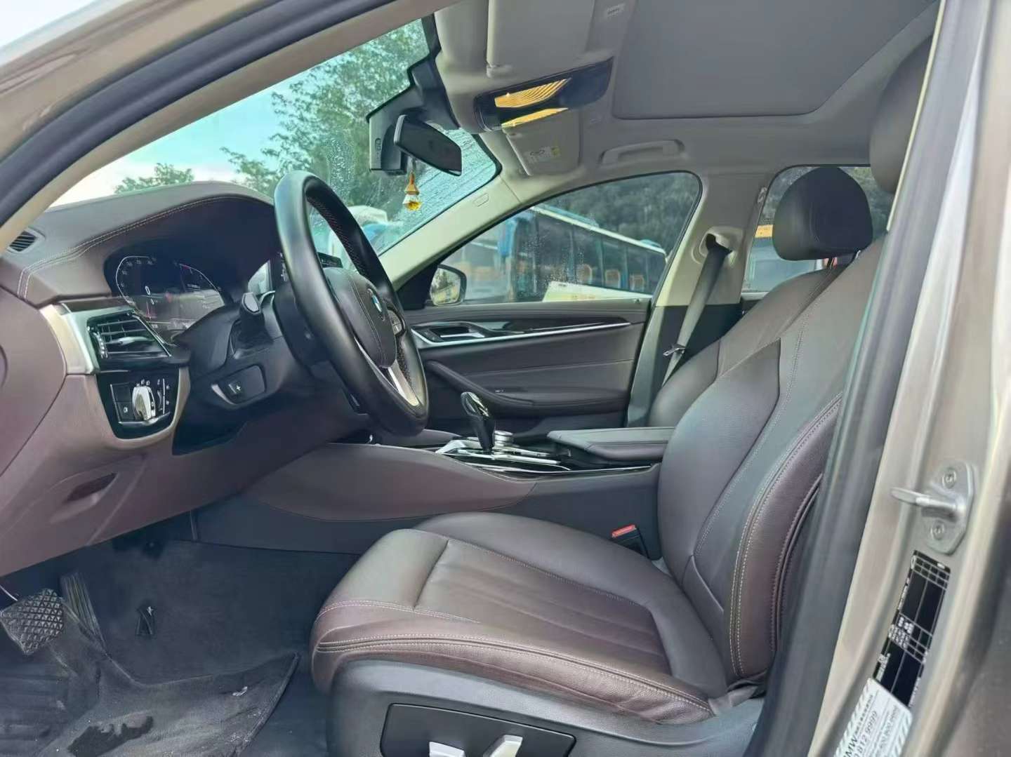 BMW 5 Series 525Li Luxury Edition 4