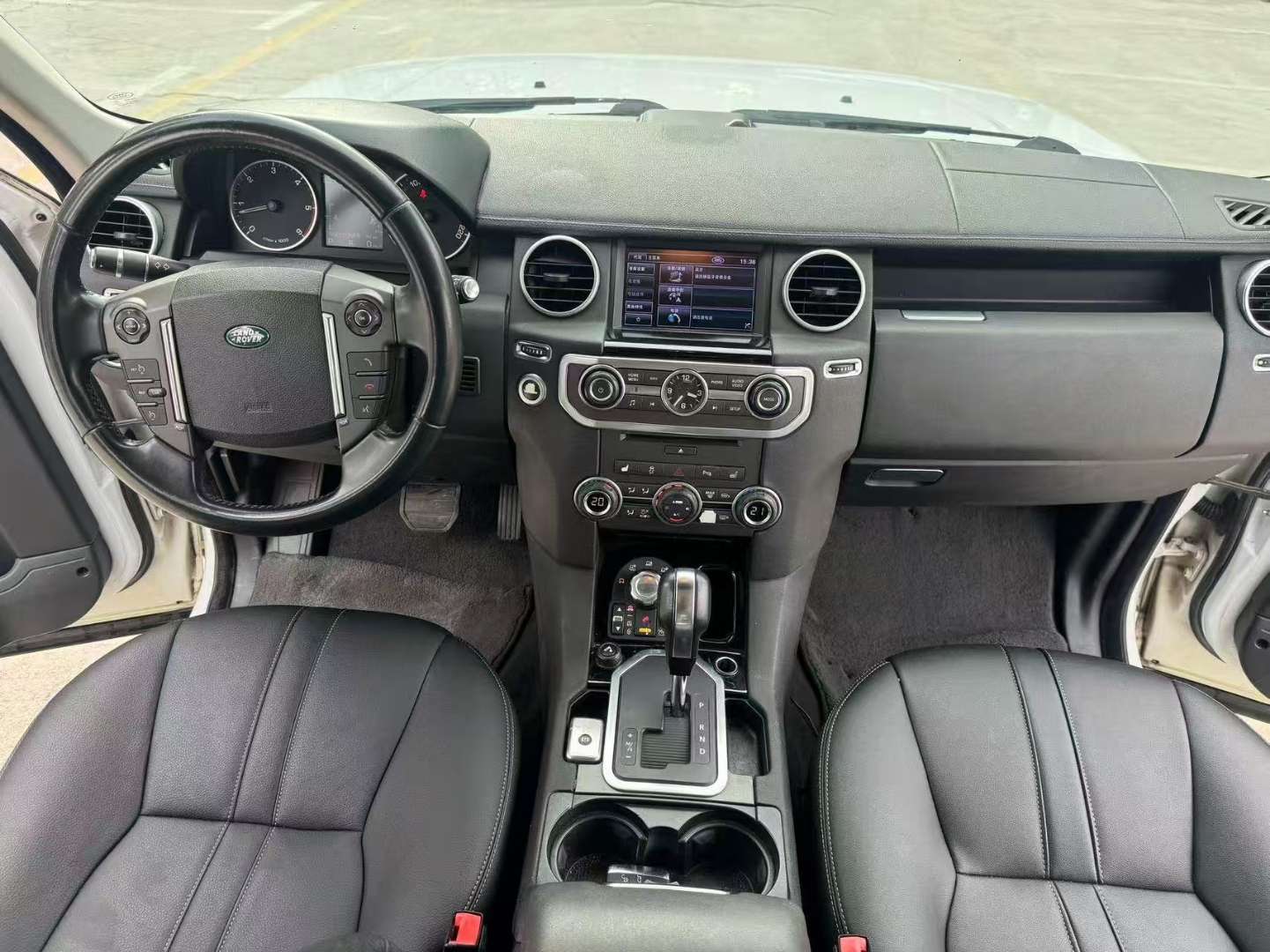 Land Rover Discovery 4 3.0T 4WD 7-Seater HSE Diesel Edition 5