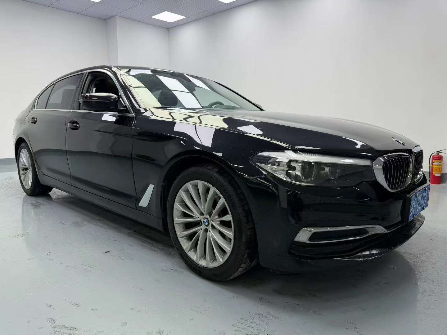 BMW 5 Series 525Li Luxury 3