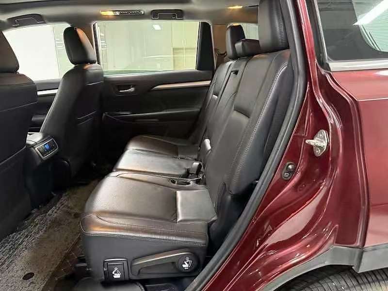 Toyota Highlander 2015 2.0T FWD Luxury 7-Seater 6