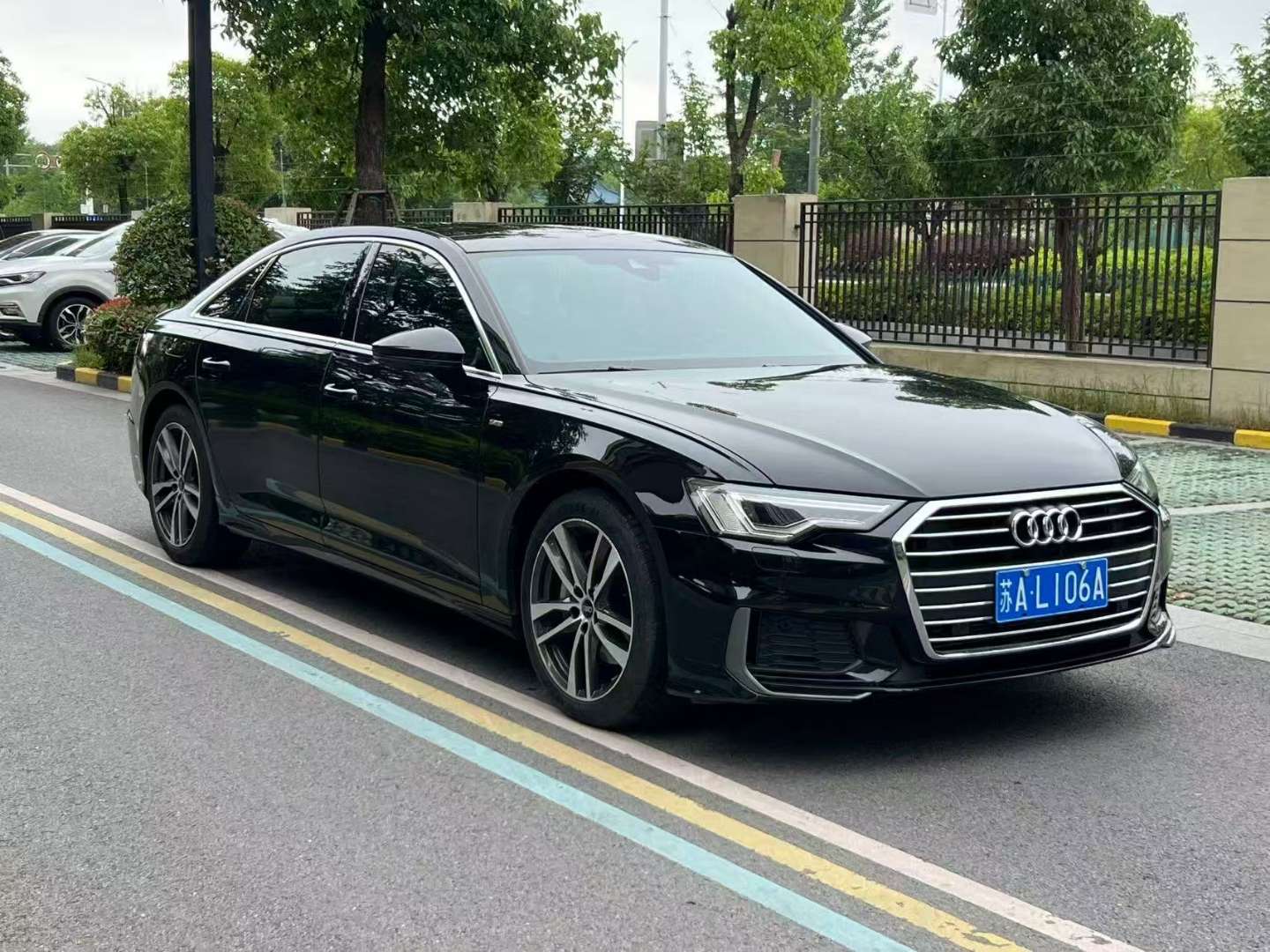 Audi A6L 40 Luxury Dynamic 2