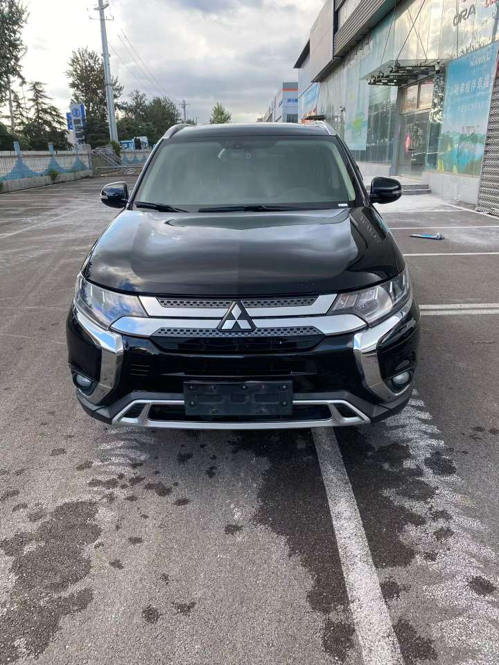 Mitsubishi Outlander 2.4L AWD Automatic
