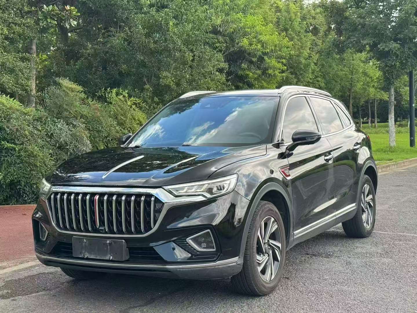 Hongqi HS5 2.0T Top Trim 2