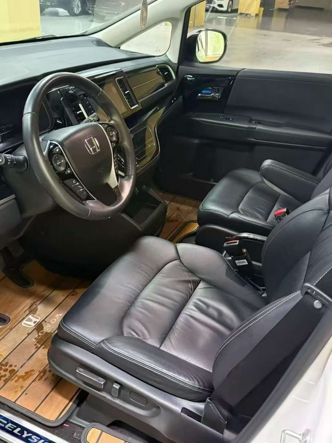 Honda Elysion Supreme Edition 4