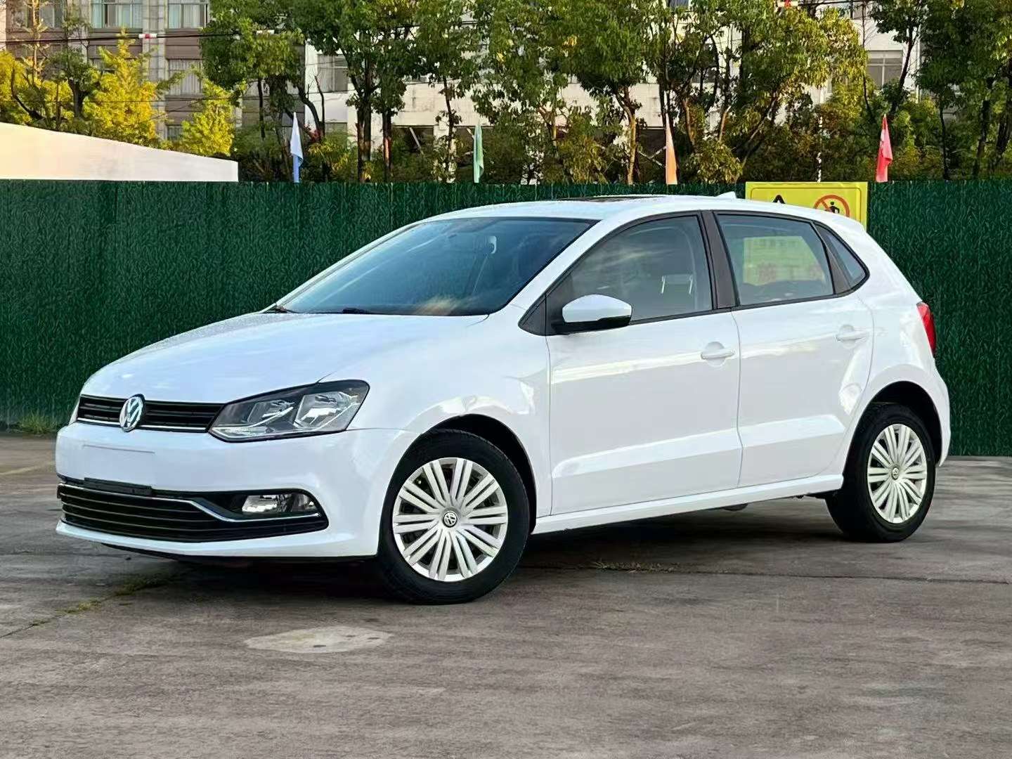 Volkswagen Polo 1.6L Automatic High Spec 3