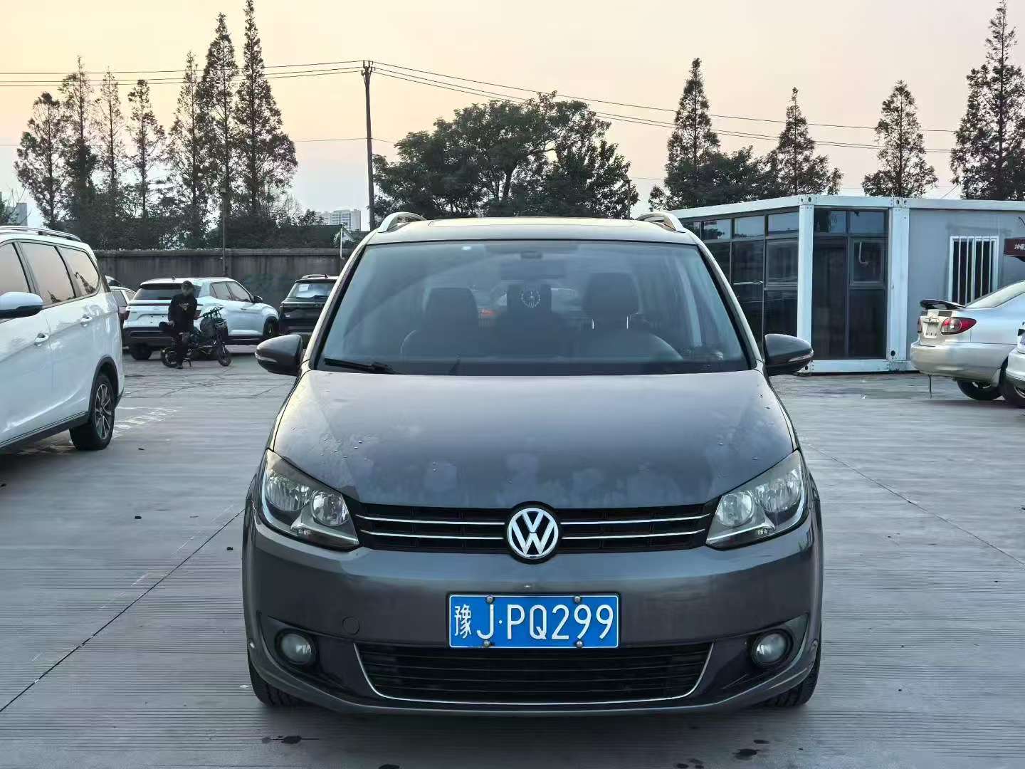 Volkswagen Touran 2014 1.4T Automatic Sunroof 2