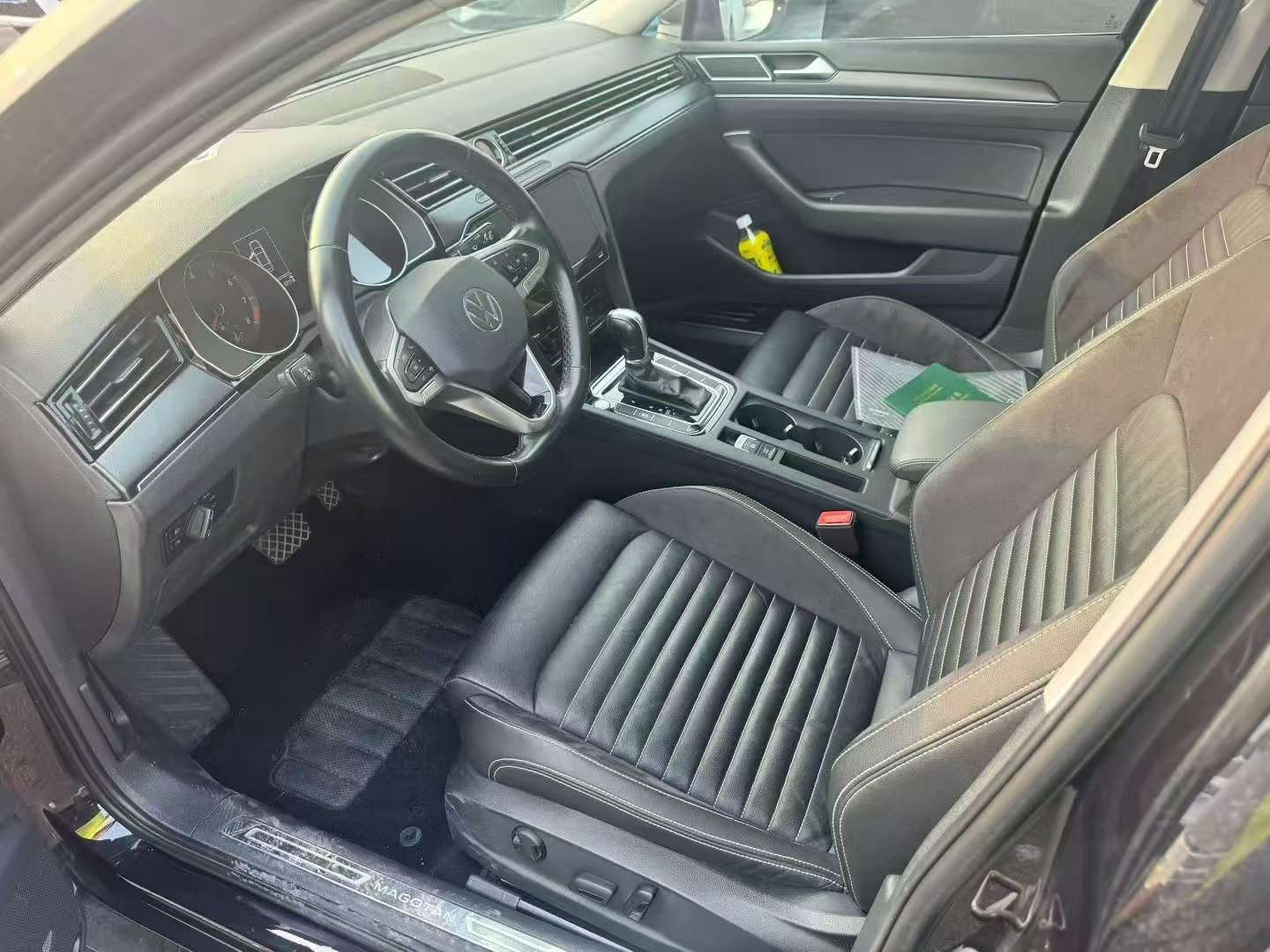Volkswagen Magotan 330 2