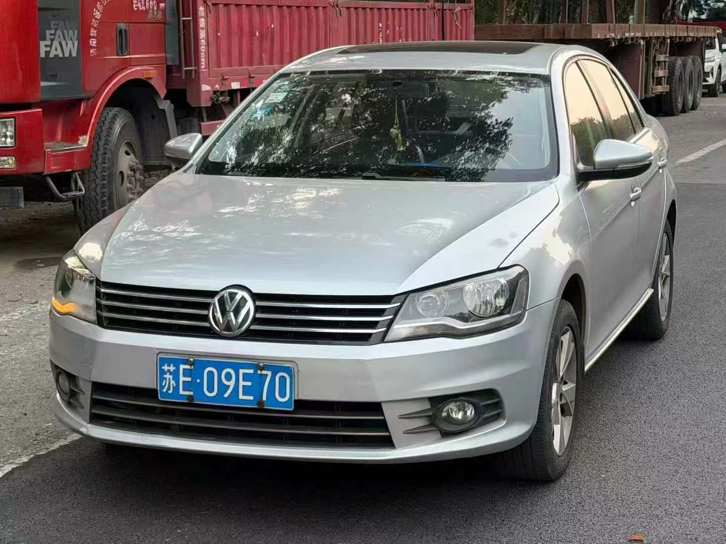 Volkswagen Bora 1.6L Automatic Sunroof 3