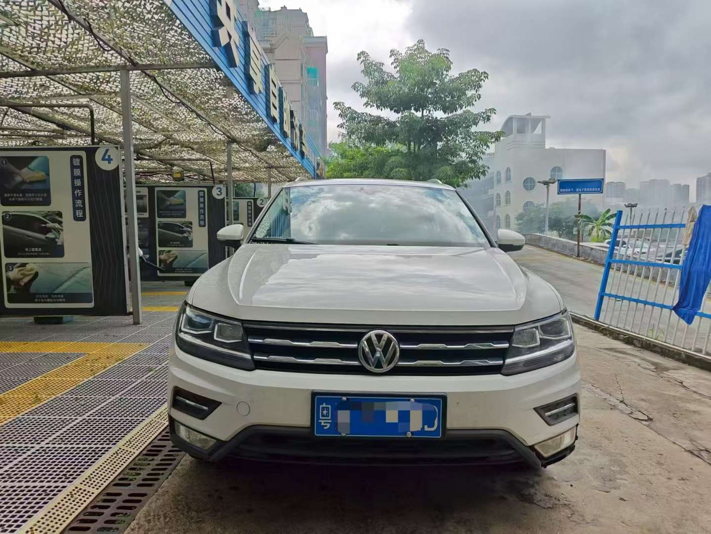 Volkswagen Tiguan L 330TSI 2.0T Automatic 2WD Luxury Edition