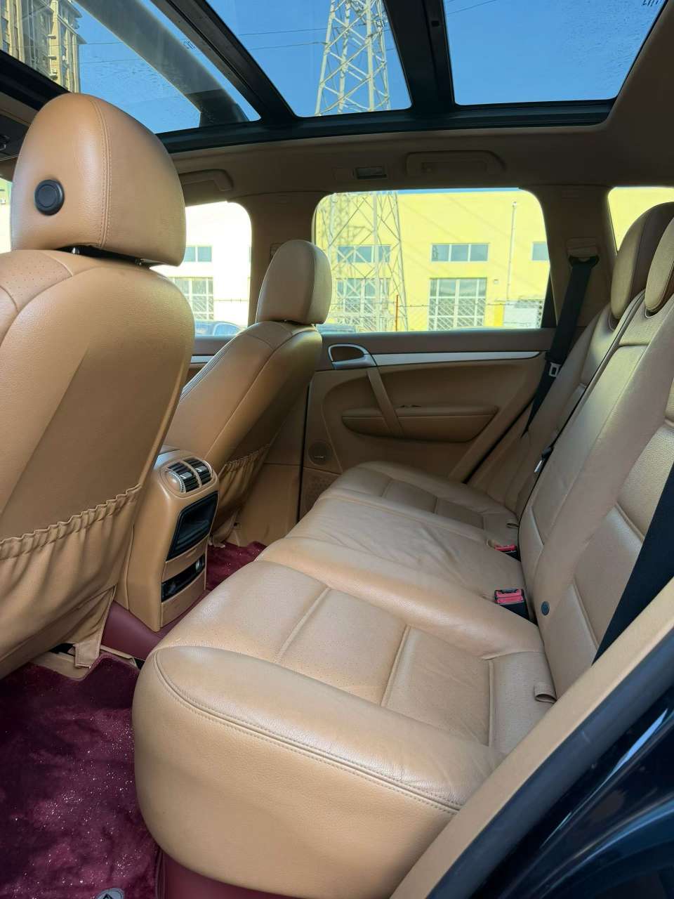 Porsche Cayenne 8