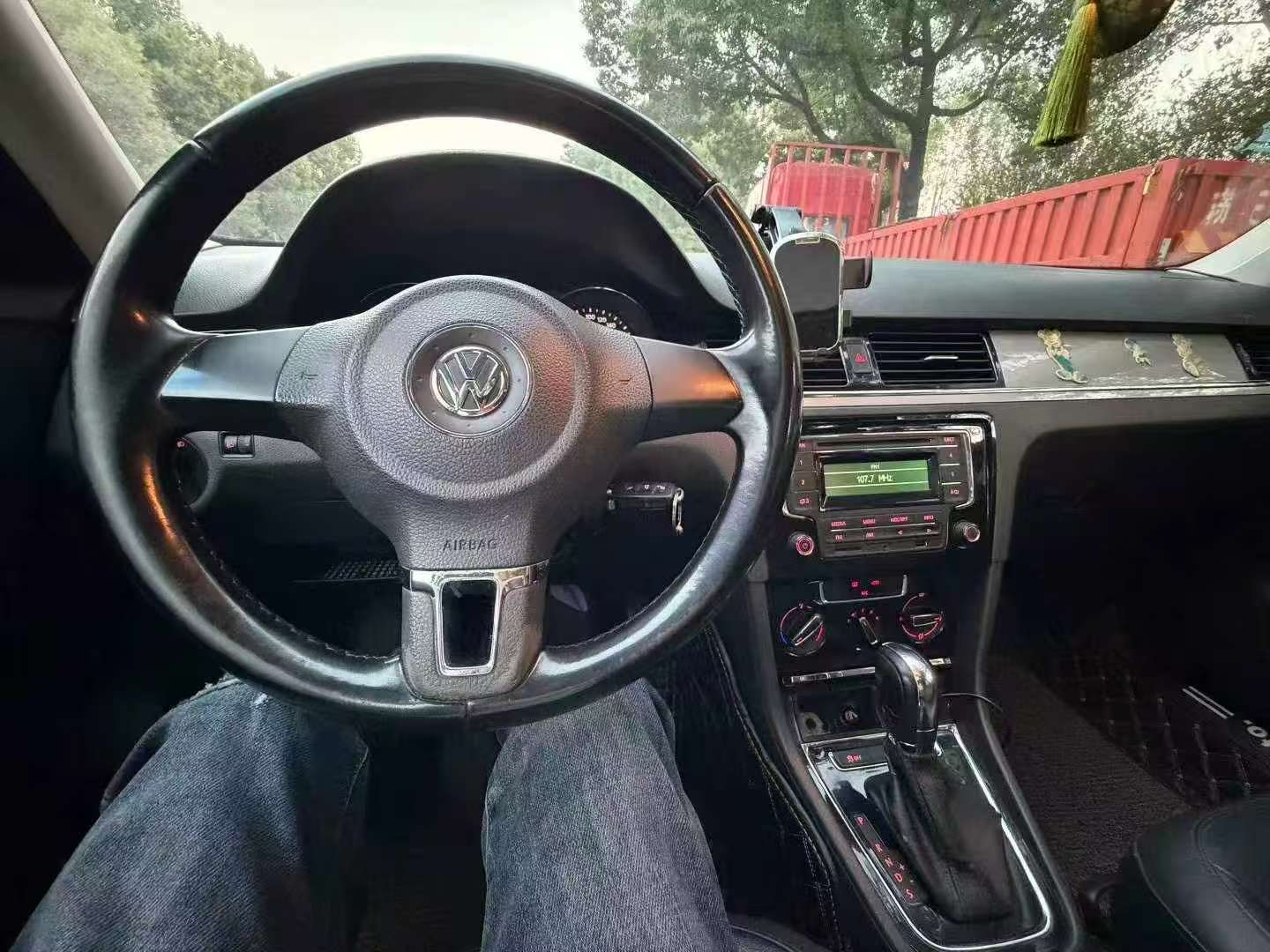 Volkswagen Bora 1.6L Automatic Sunroof 9