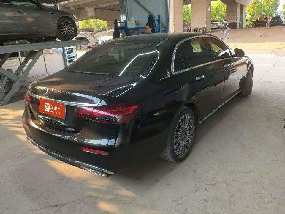 Mercedes-Benz E-Class E300L Fashion Edition 5
