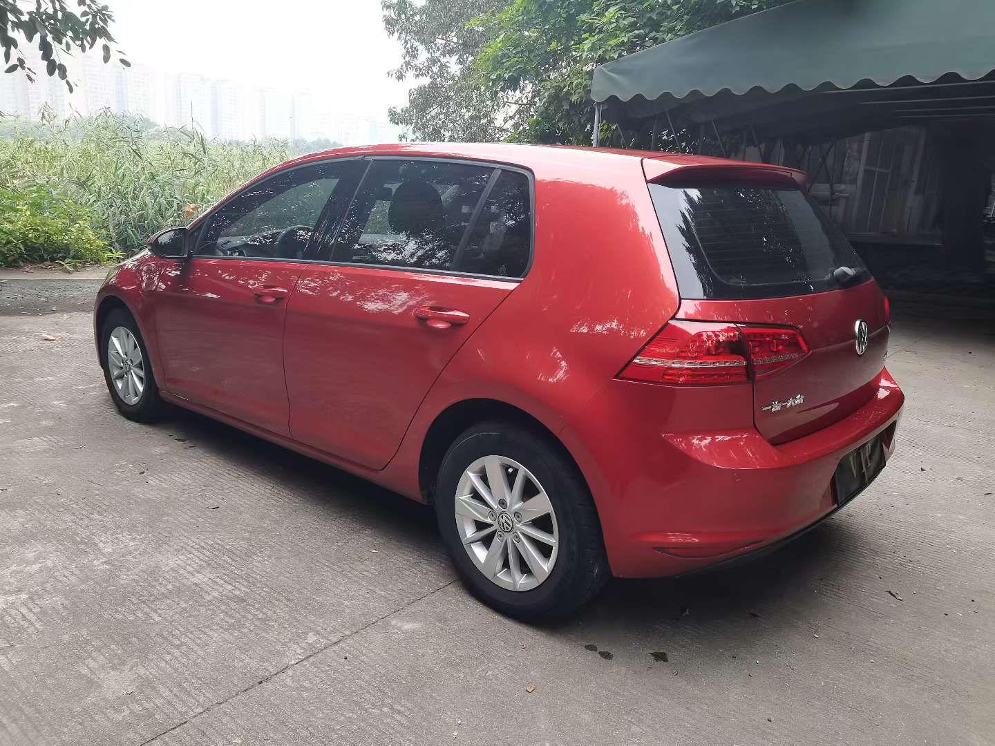 Volkswagen Golf 1.6L Automatic 5
